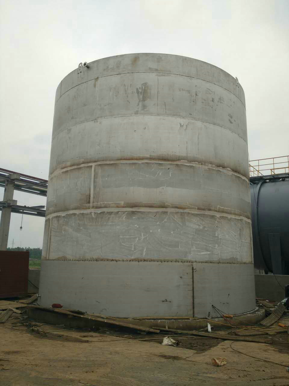 On-site welding tank