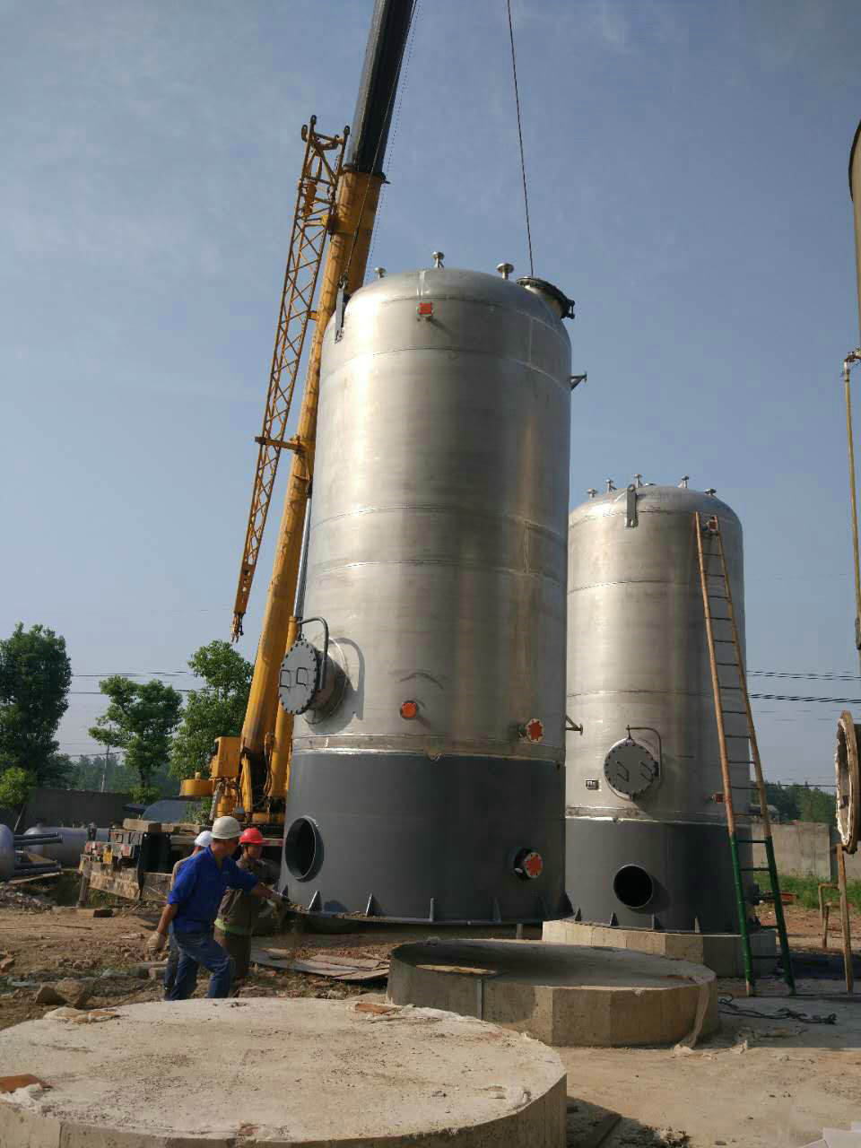 Tank assembly at the scene