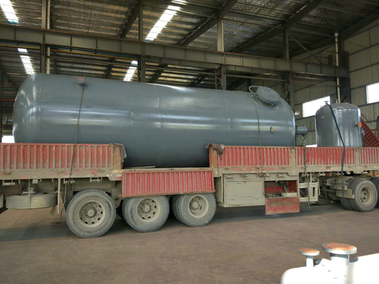 Storage tank