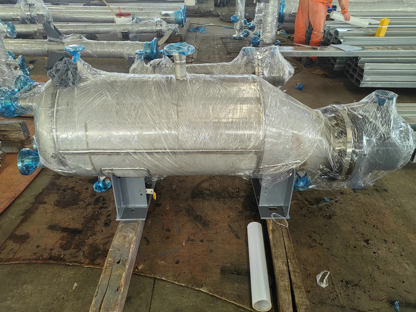 Deethanol tower reboiler